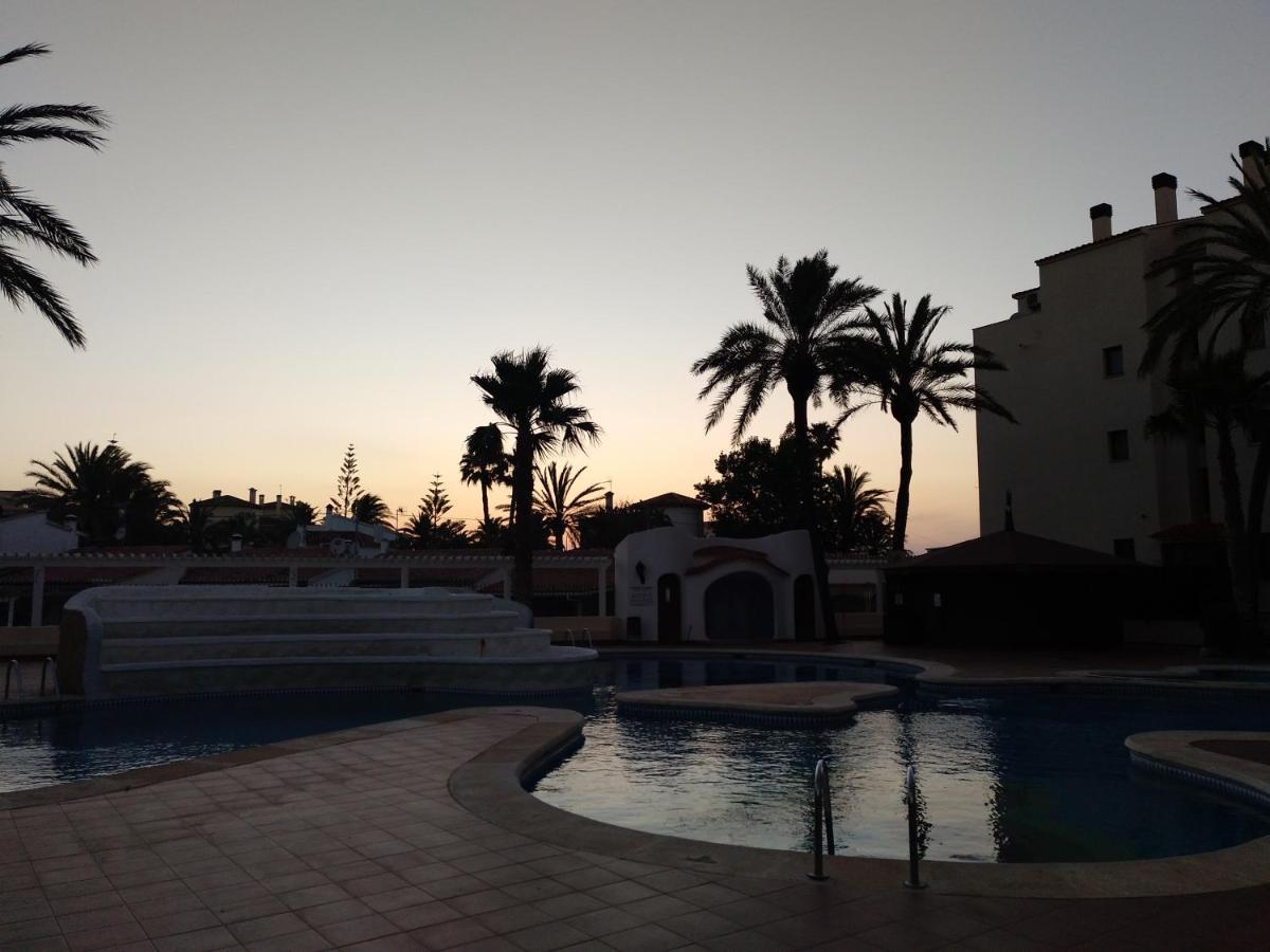 Apartamento Parchís con piscina Dénia Exterior foto