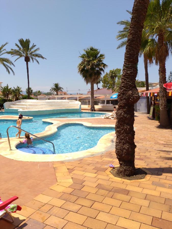 Apartamento Parchís con piscina Dénia Exterior foto