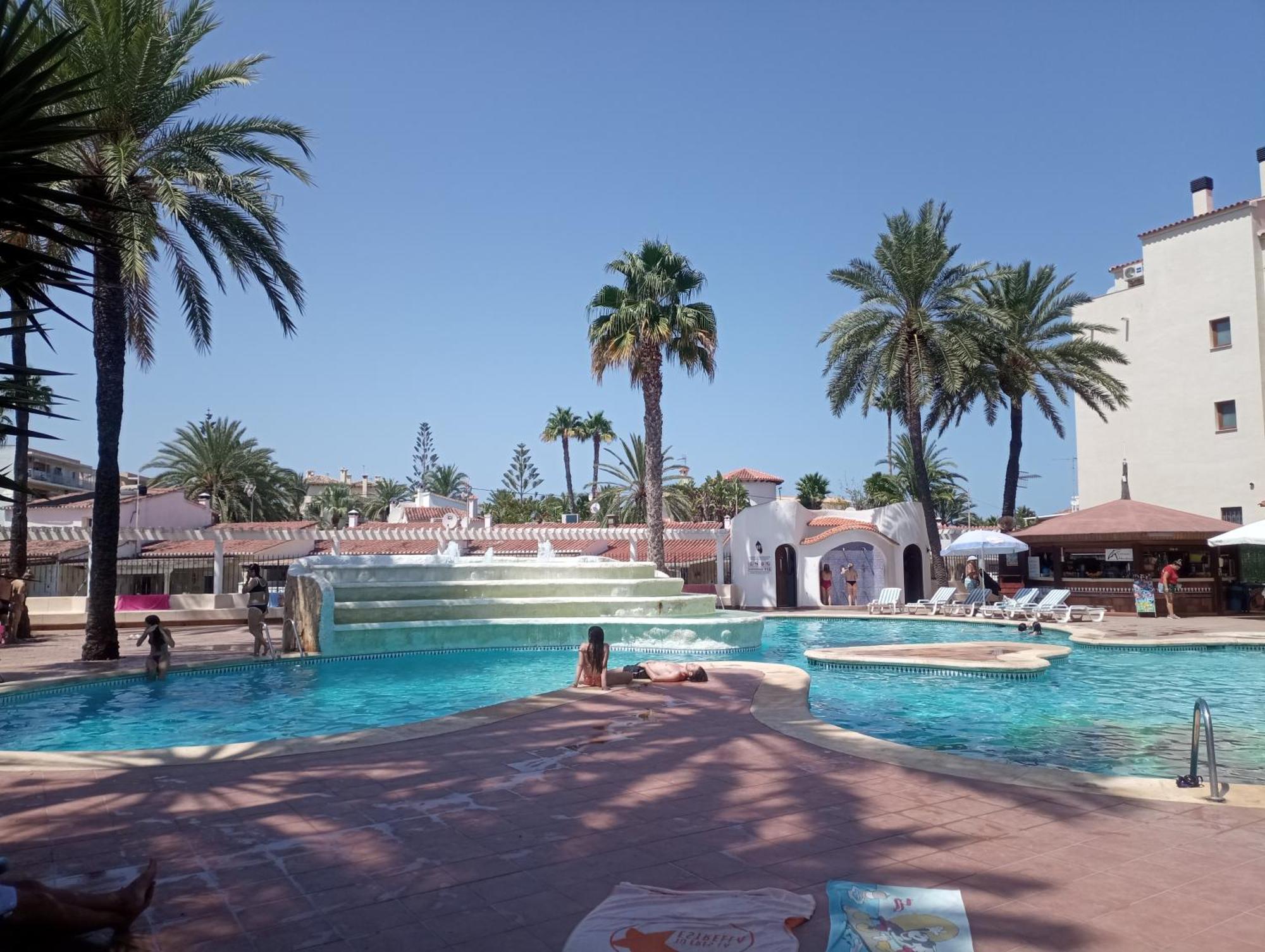 Apartamento Parchís con piscina Dénia Exterior foto